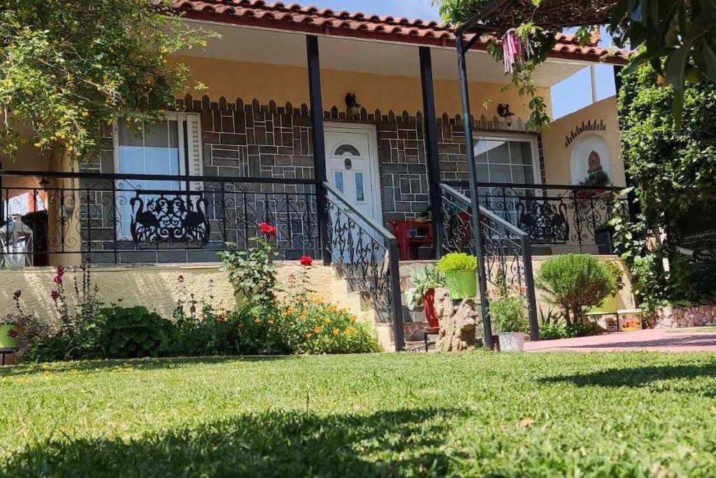 Eretria Vacation House Exterior photo